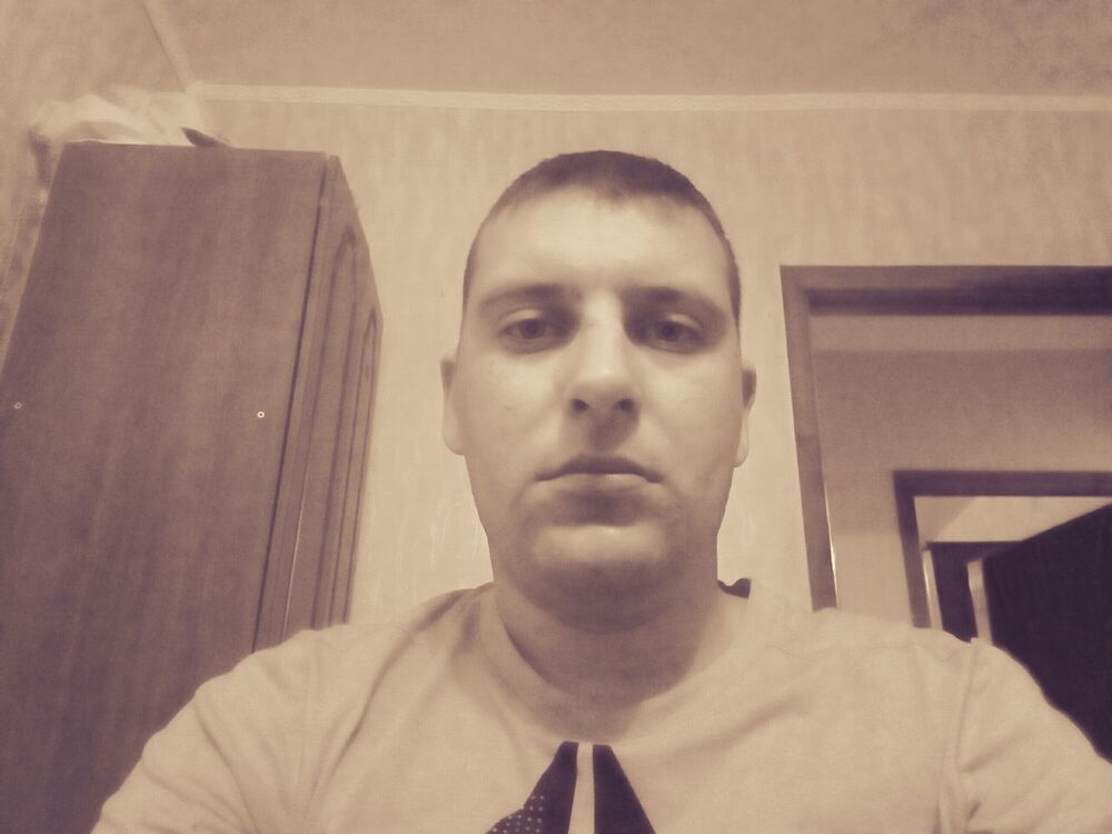  24614072  Oleg, 33 ,    