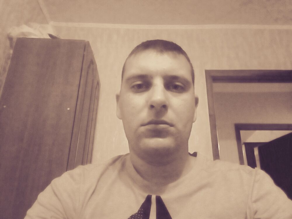  24614072  Oleg, 35 ,    