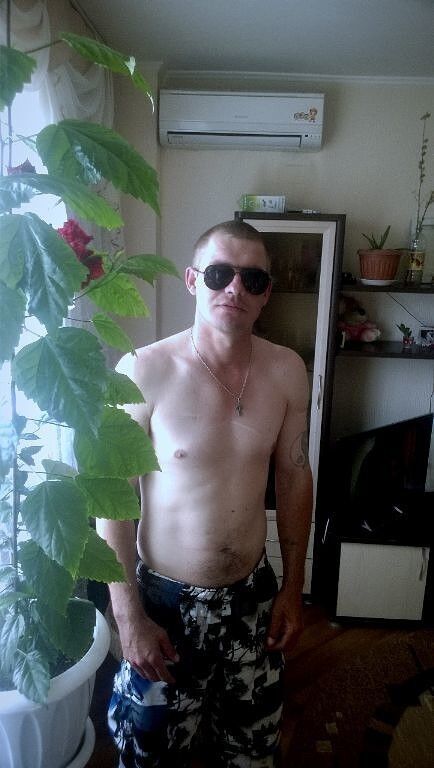  ,   Sergej, 41 ,   ,   , c 