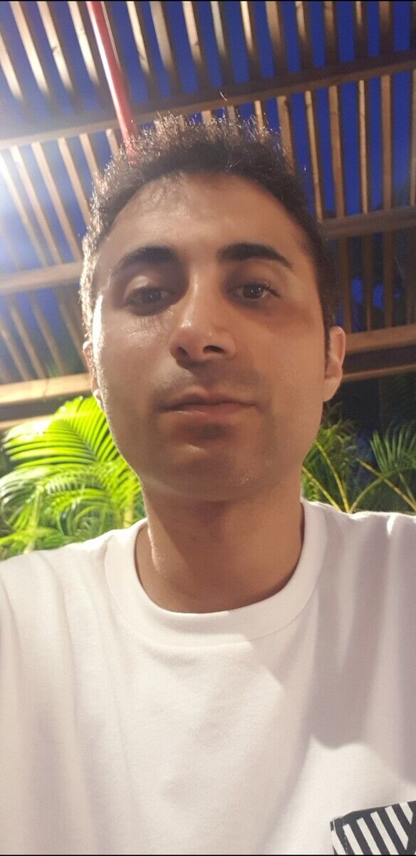  20956952  Avi, 39 ,    King George