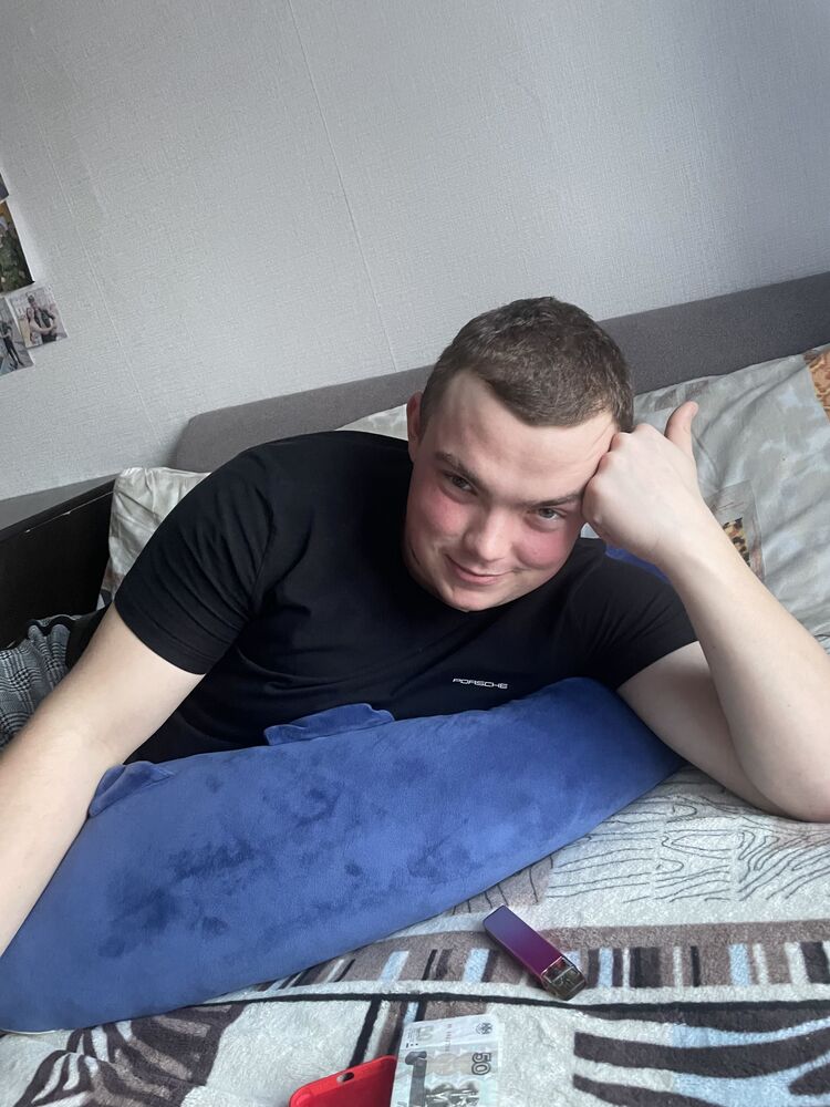  41249612  Gleb, 22 ,    