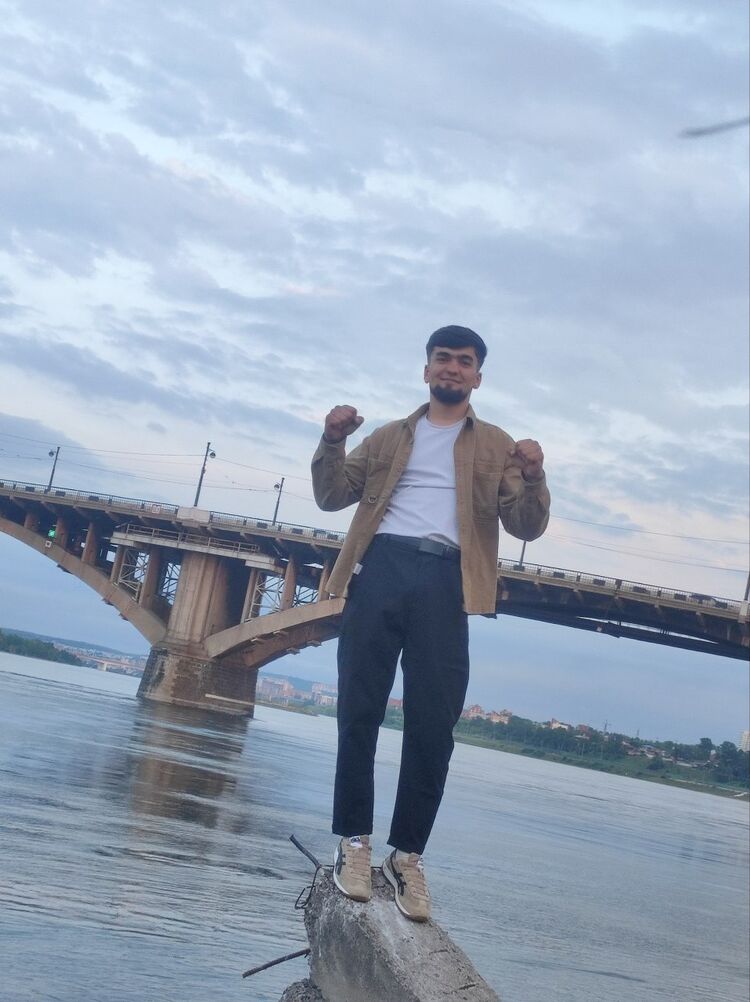  53278402  , 22 ,    Lorton