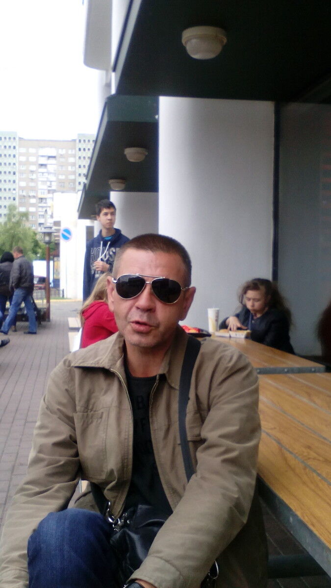  7483032  VICTOR, 55 ,    