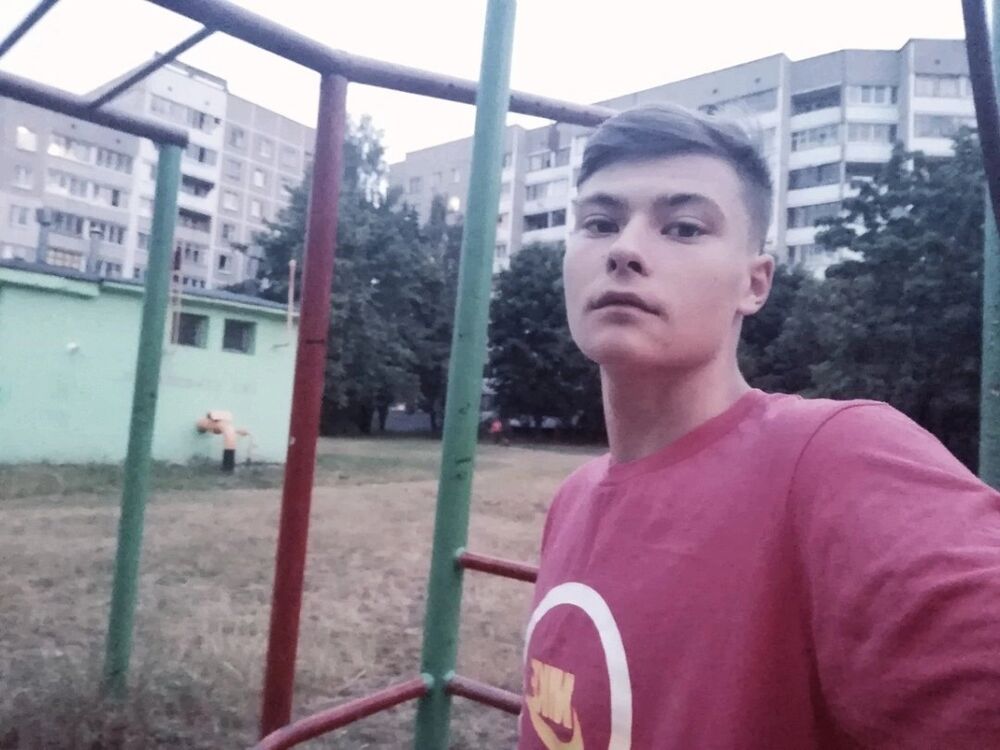  45704912  , 24 ,    