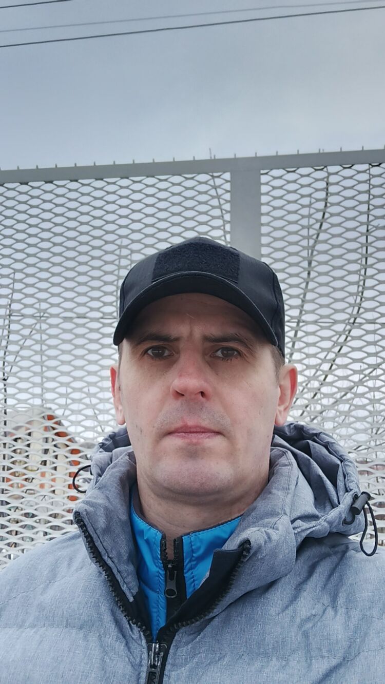  54510722  Roman, 40 ,    