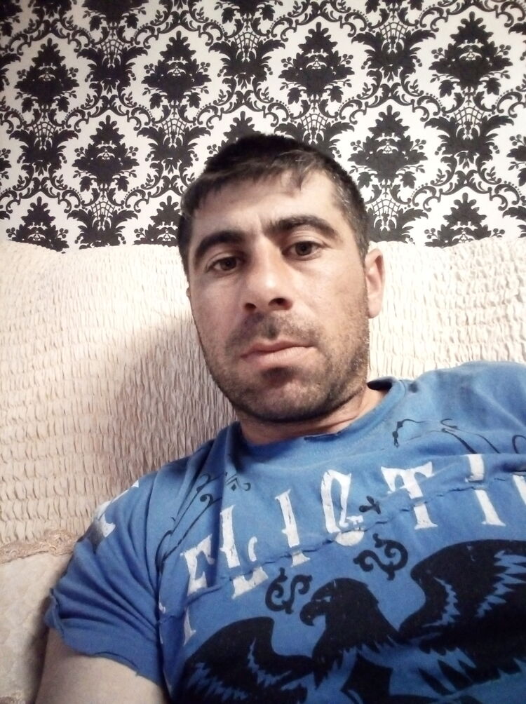  ,   Artyom, 35 ,   ,   , 