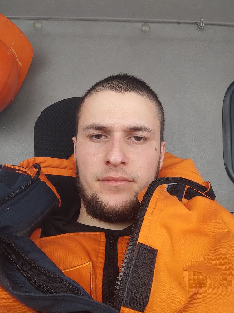  34130942  Rasul, 26 ,    