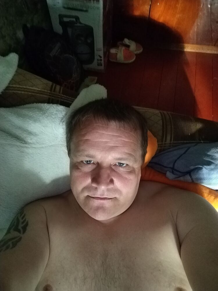  52426122  , 43 ,    