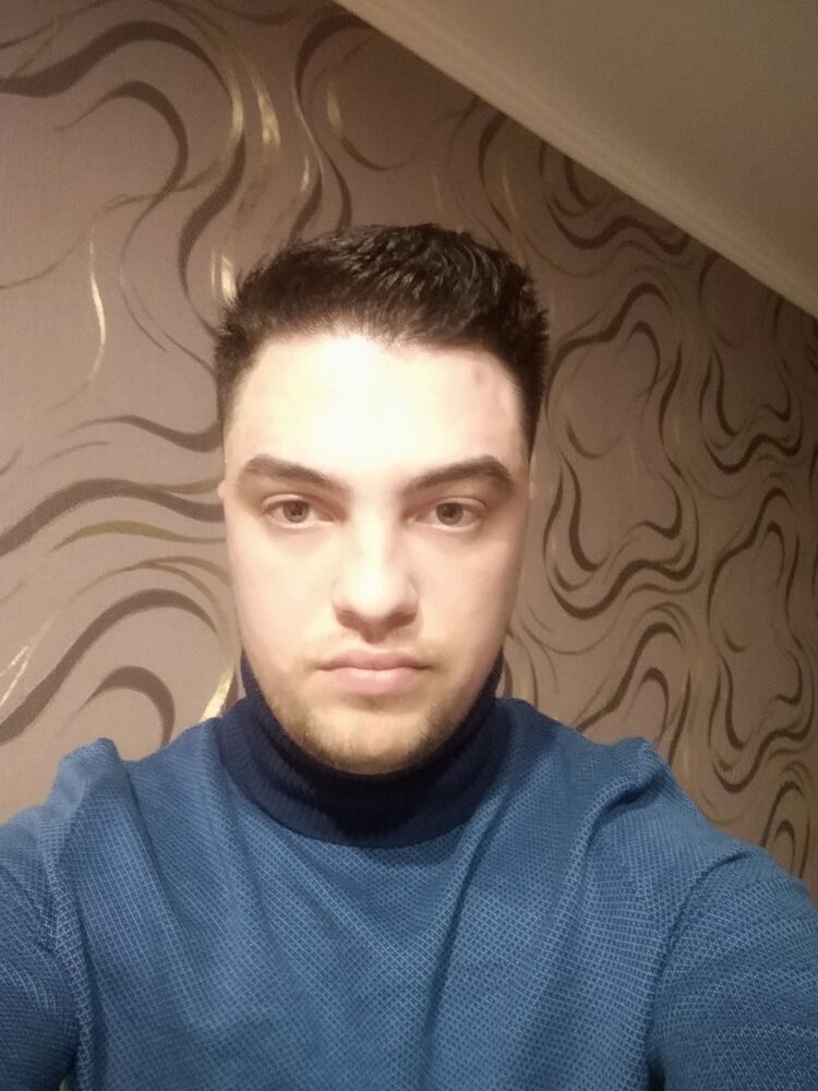  15432932  Viktor, 34 ,    