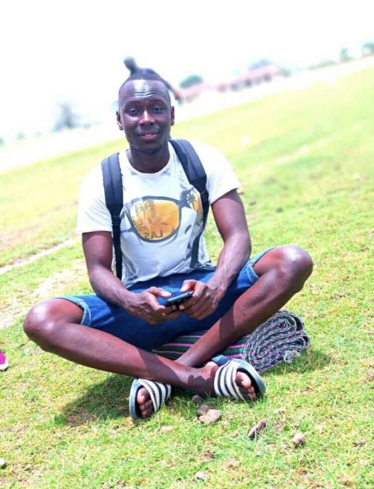  22847552  Souleymane, 33 ,    