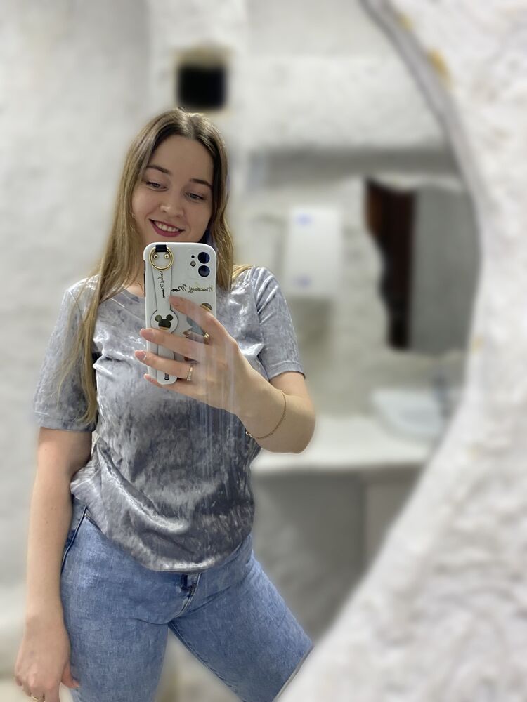  48717712  , 28 ,    
