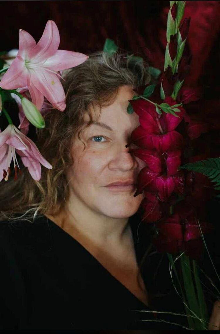  51329432  Nobody, 46 ,    New York City