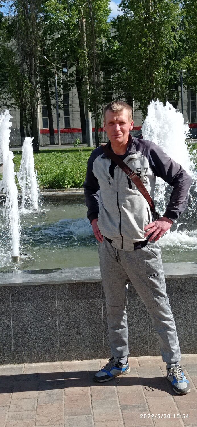  26981212  Dmitrijz, 40 ,    