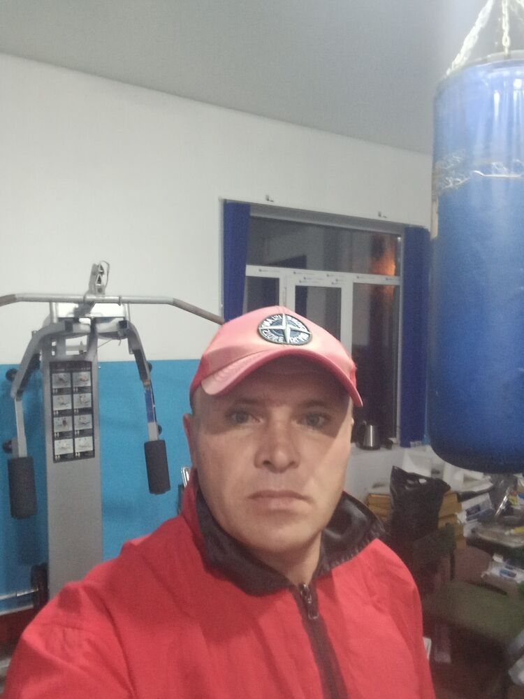  ,   Maxim, 41 ,   ,   , c 