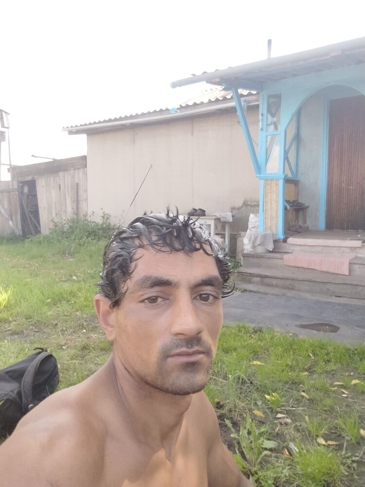  46279242  , 29 ,    