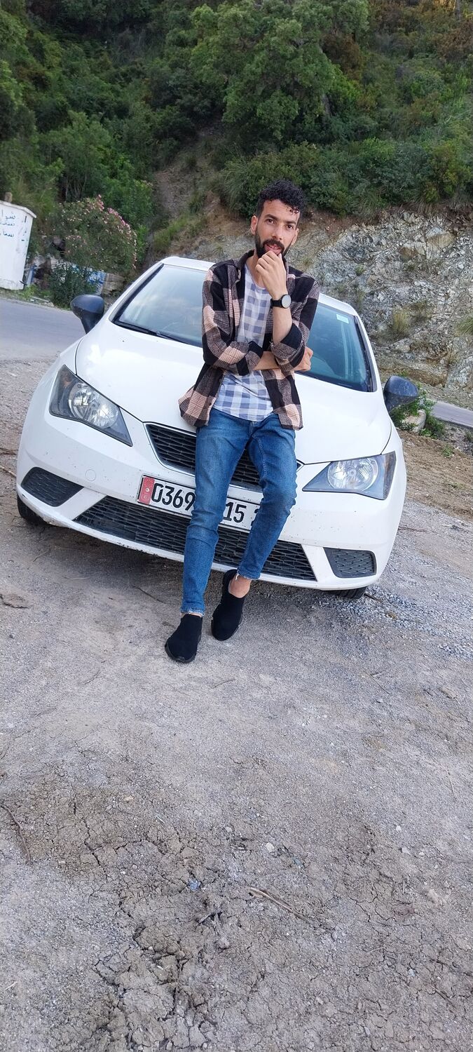  35820632  Zineddine, 29 ,    Algiers