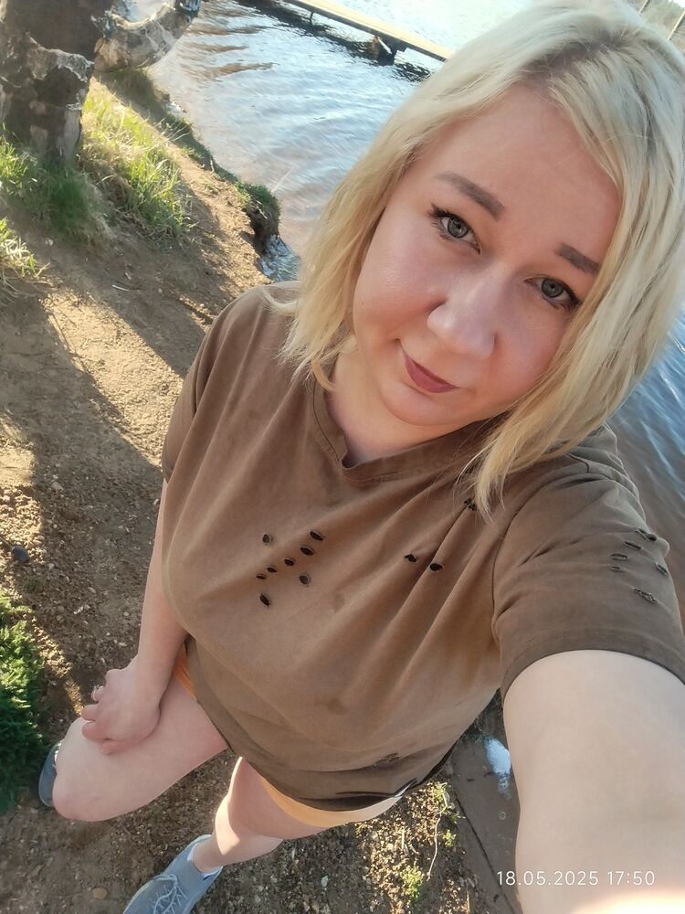  51690052  Olivia, 26 ,    -