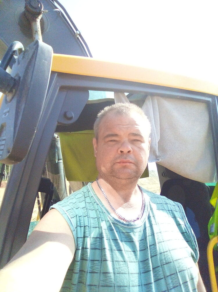  46589942  , 42 ,    