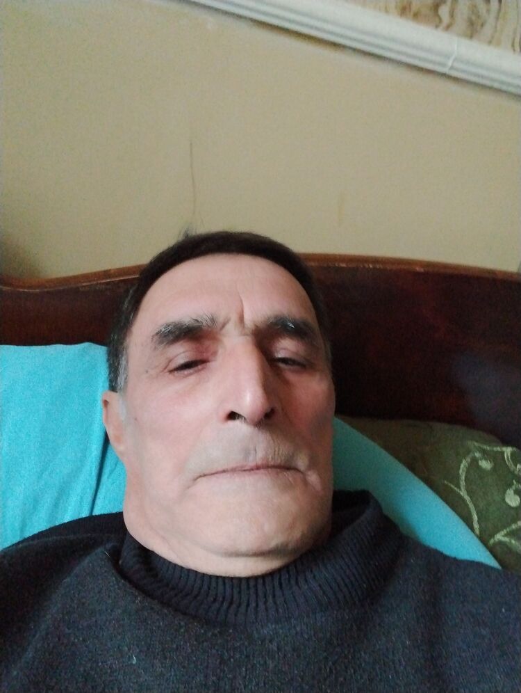  47595232  , 70 ,    