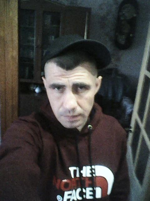  13196292  Aleksei, 45 ,    