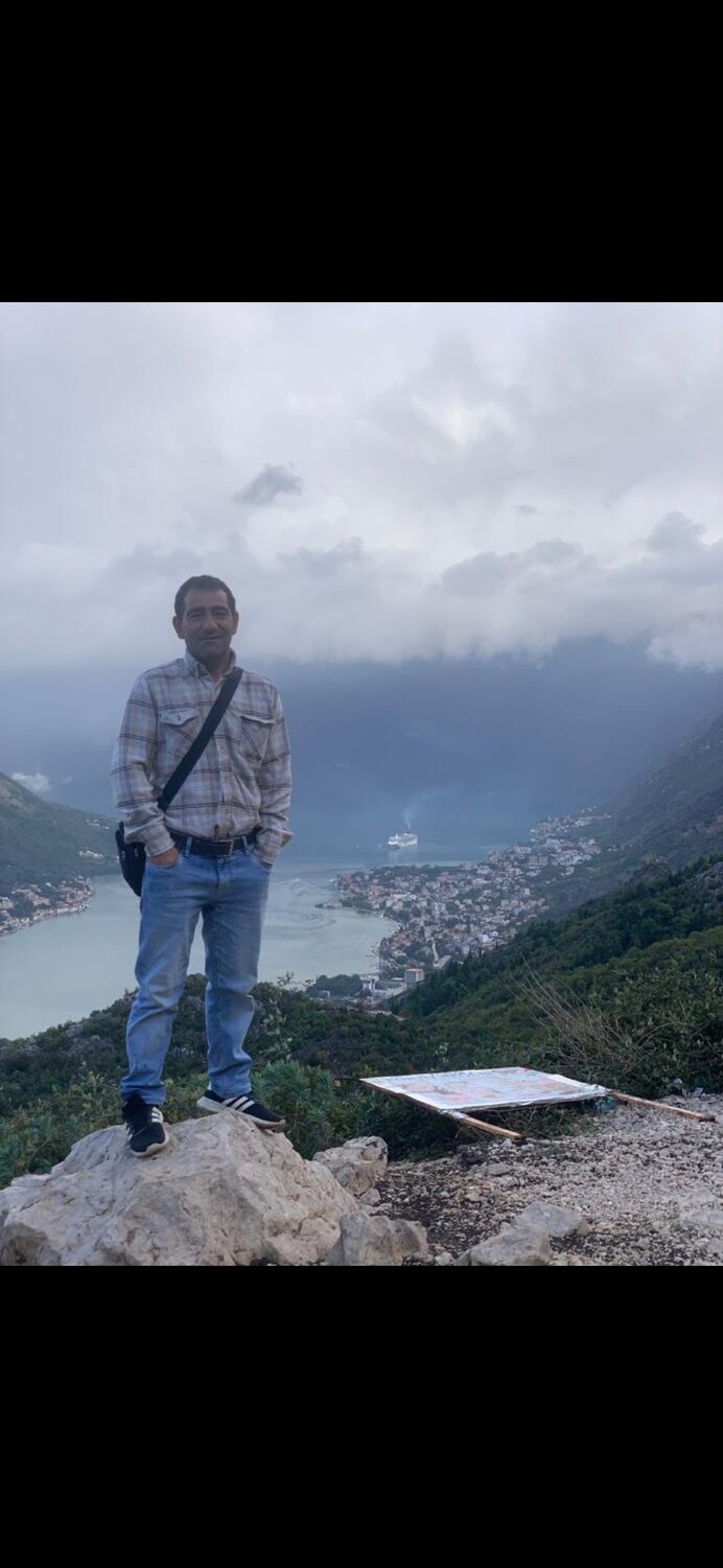  43446962  Eyup, 40 ,    