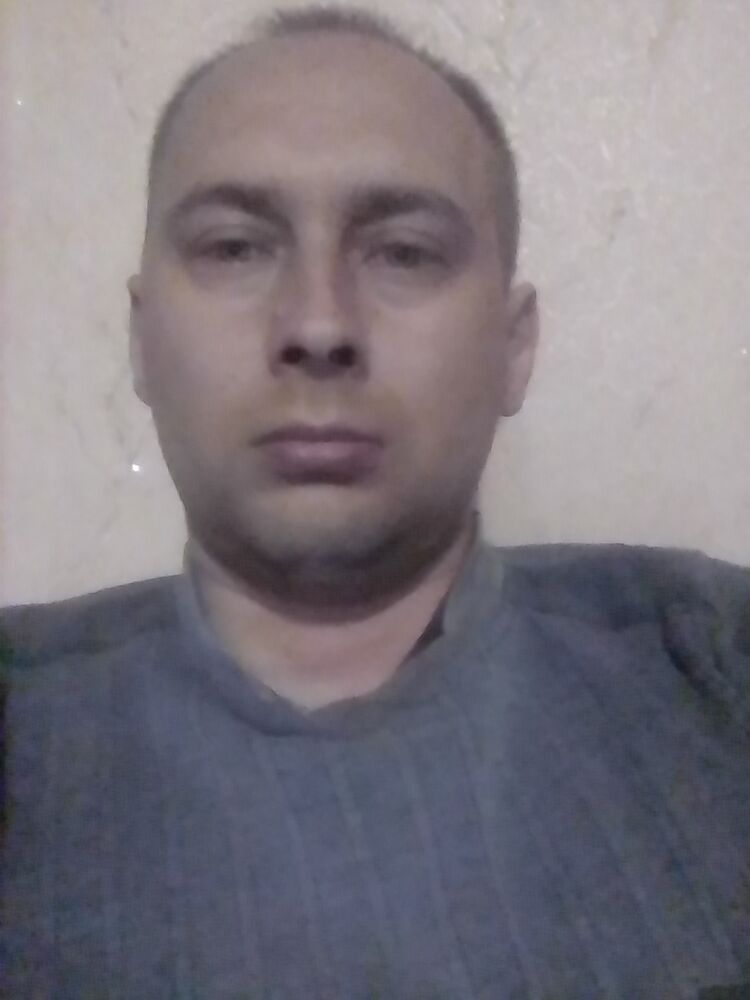  22839802  Roman, 38 ,    