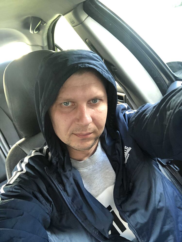  ,   Alex, 40 ,   ,   
