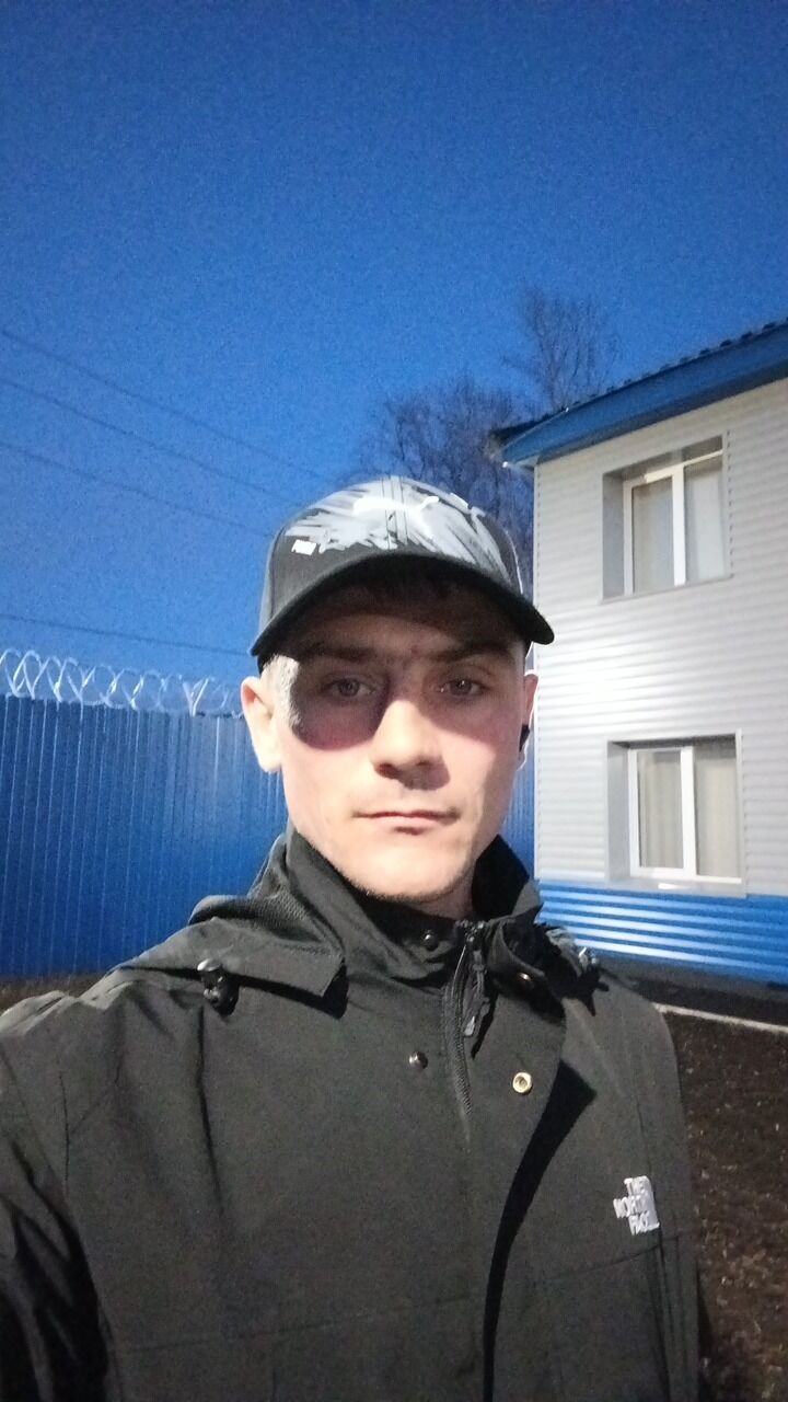  43044032  , 37 ,    