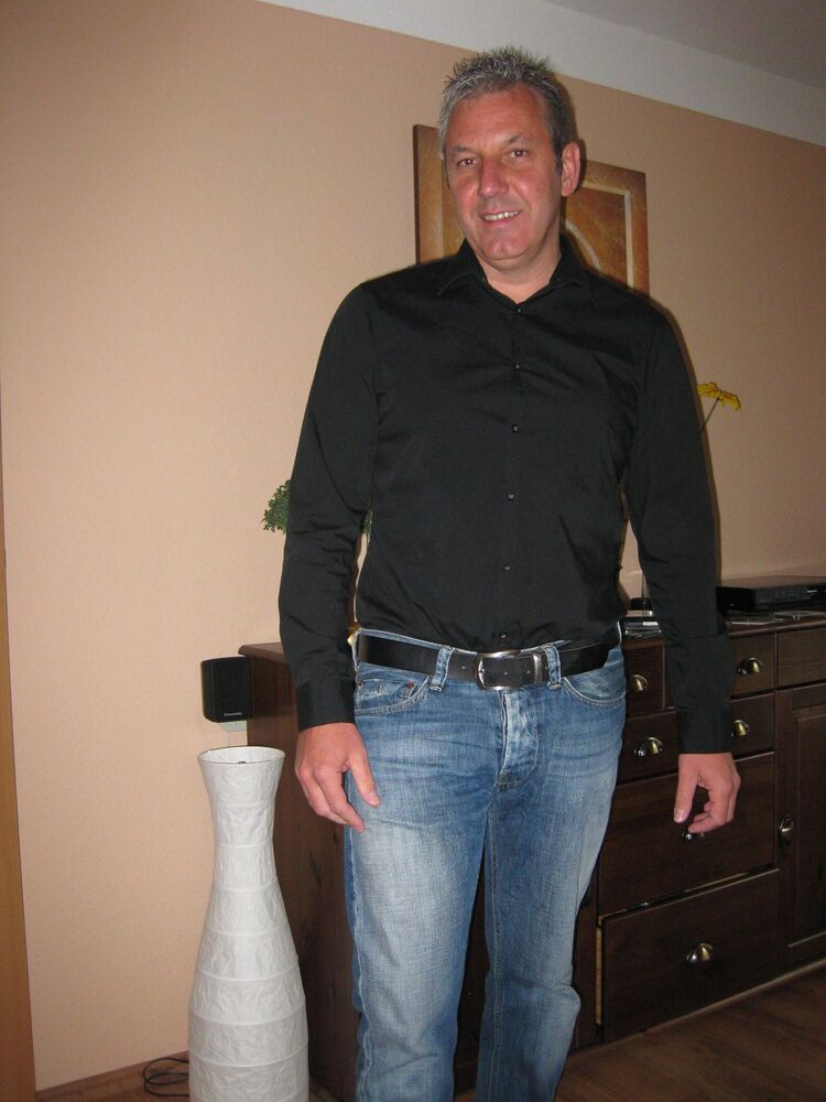  23805122  George, 57 ,    