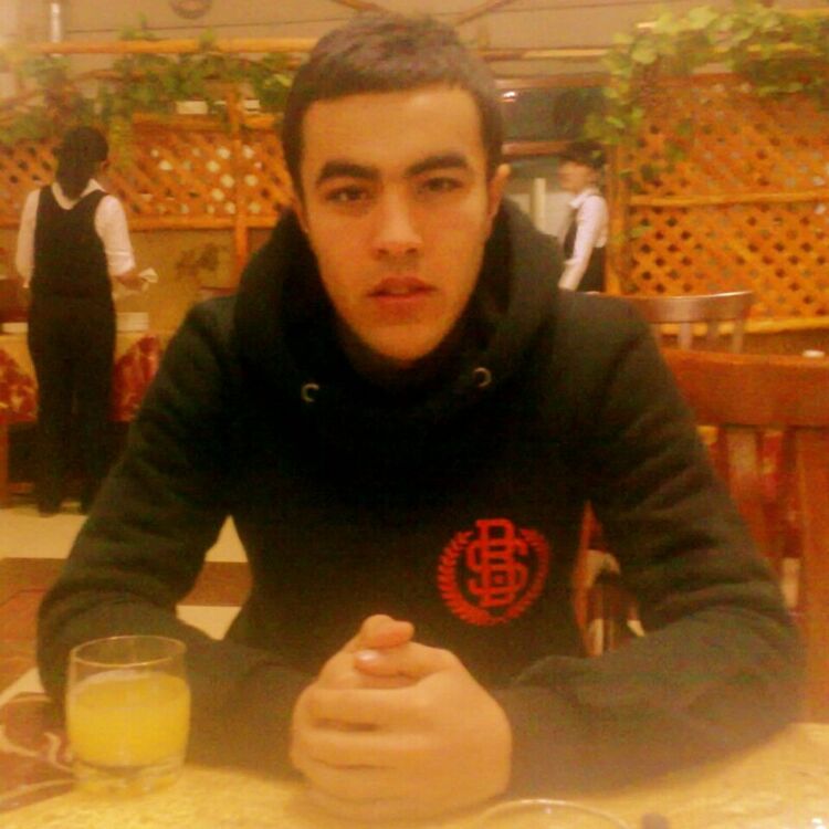  5166982  Temur, 32 ,    