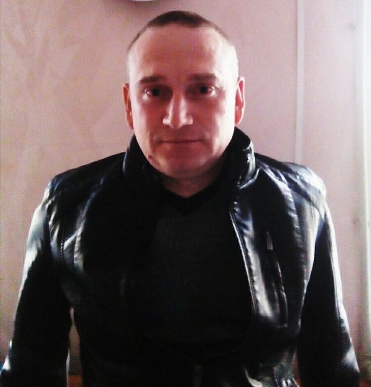  9846852  , 49 ,    