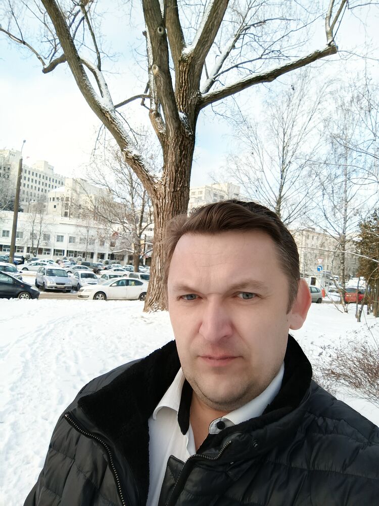  ,   Andrey, 45 ,   c 