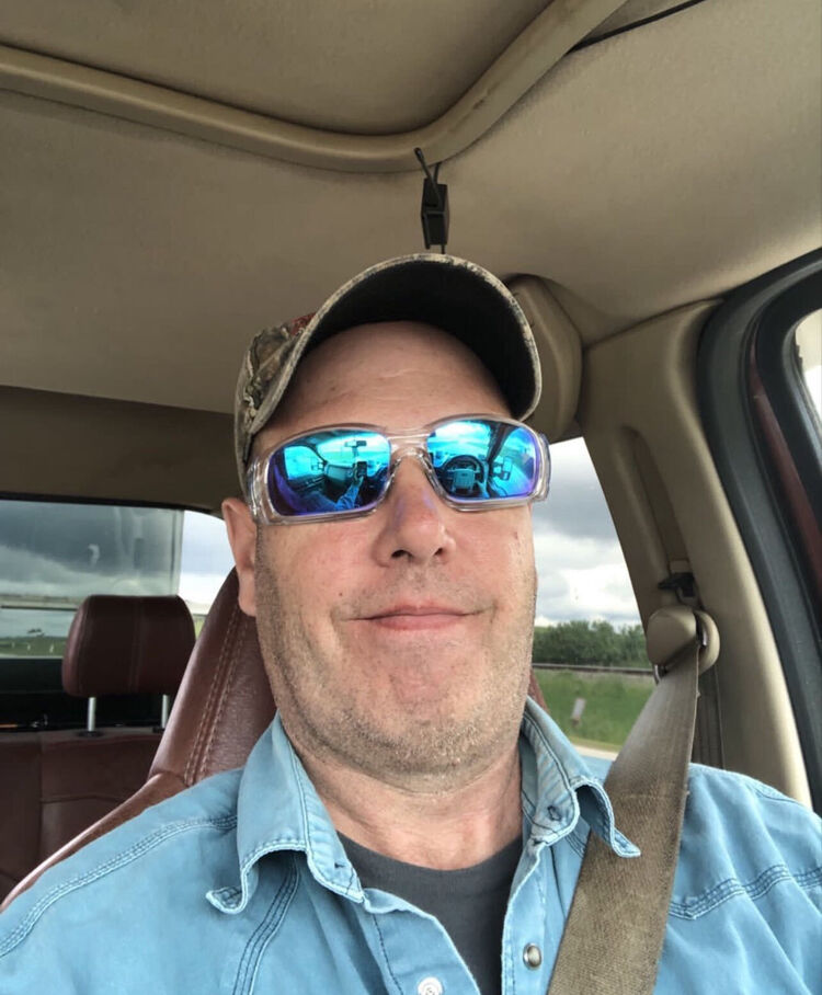 45311352  Steven smith, 53 ,    