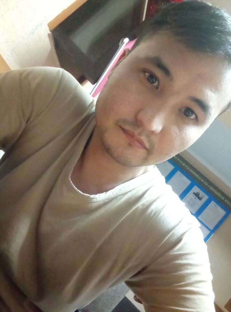  21048662  , 37 ,    