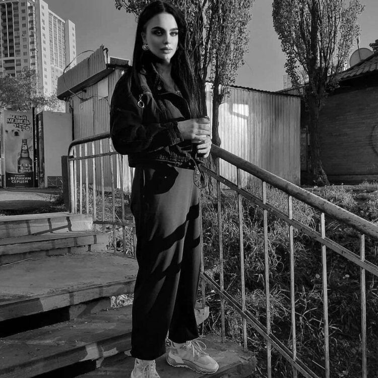  ,   Vika, 25 ,   ,   , 