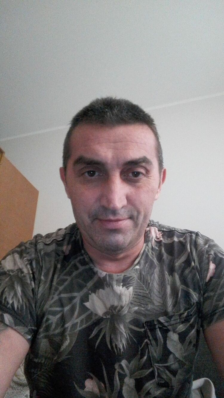  24255322  , 53 ,    