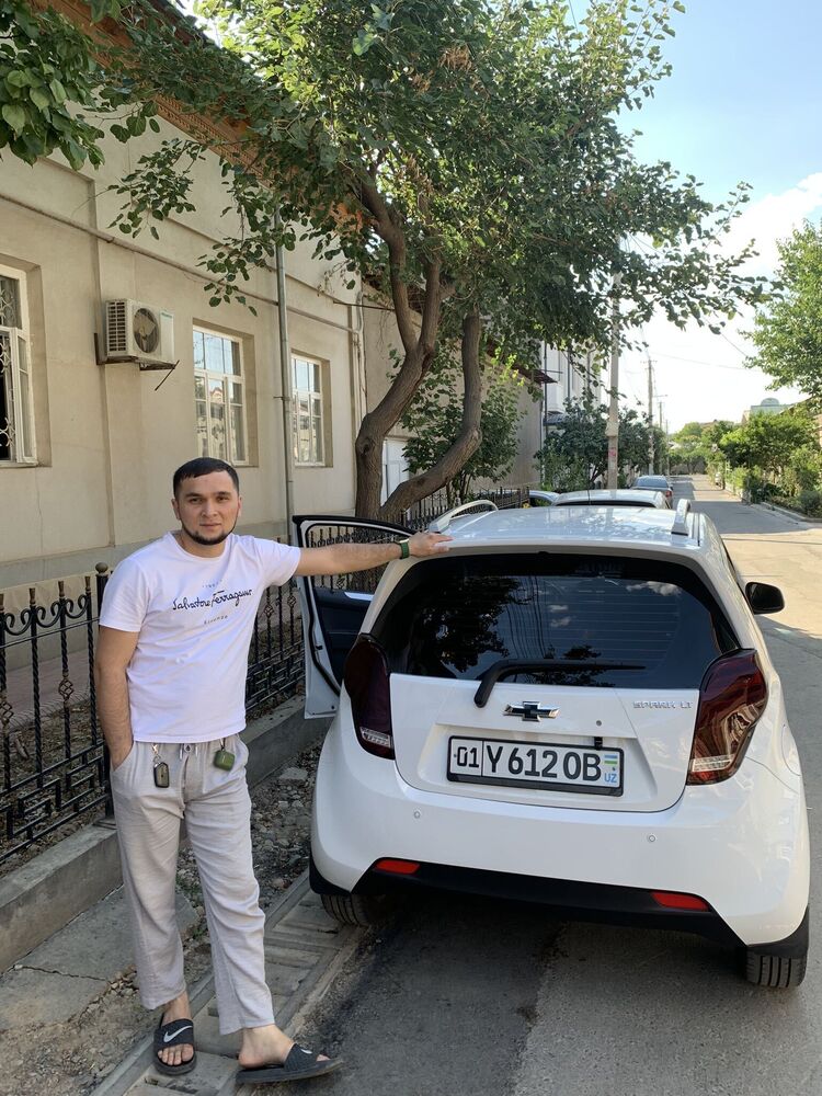  47385962  Bahrom, 30 ,    