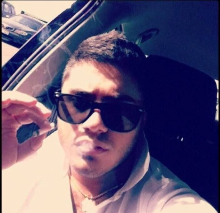  38242302  Anri, 40 ,    --