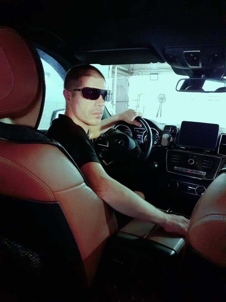  ,   Vitalii, 42 ,   ,   , c 