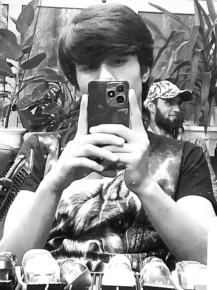  44278822  Sherdil, 19 ,     