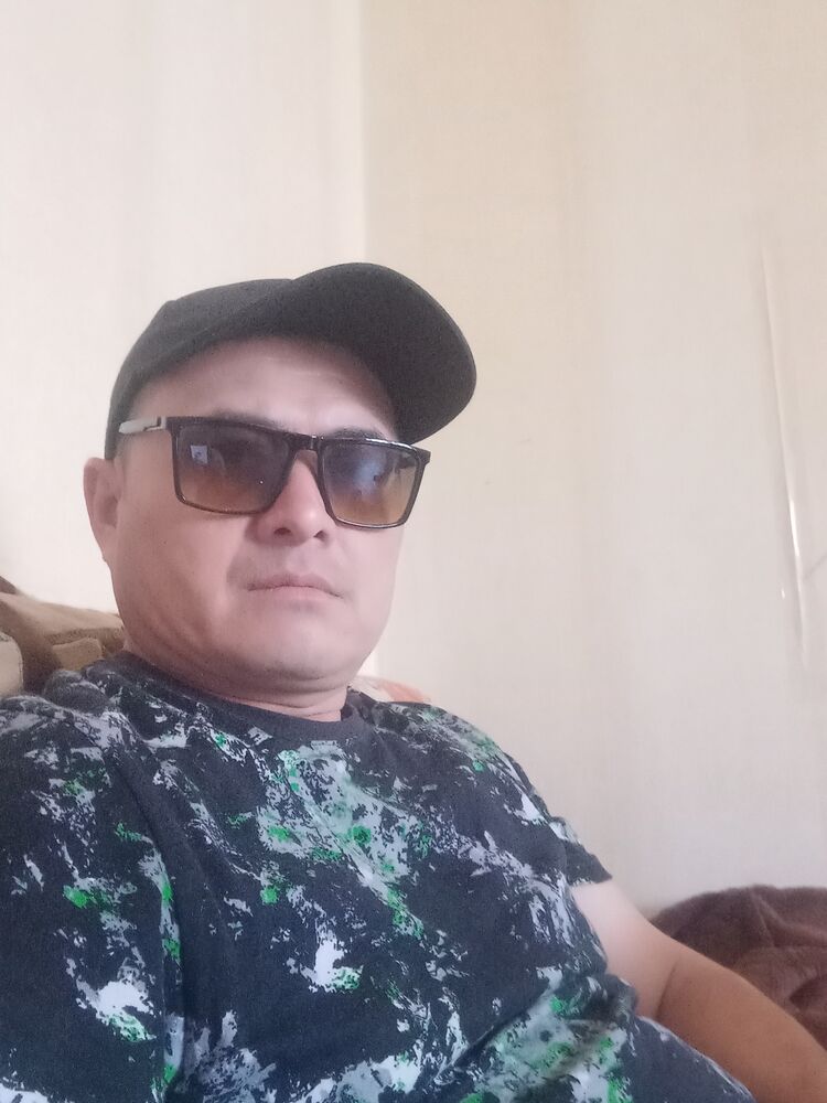  34754402  Gayratbek, 40 ,    