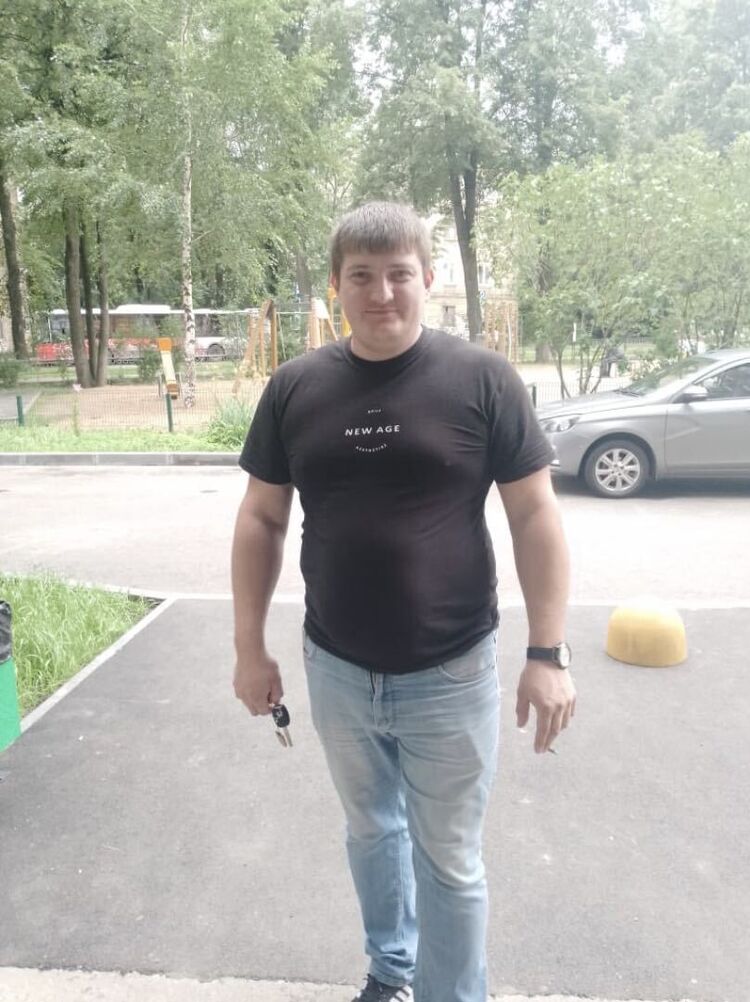  46775992  , 33 ,    