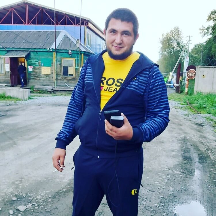  30613932  Artyom, 31 ,    