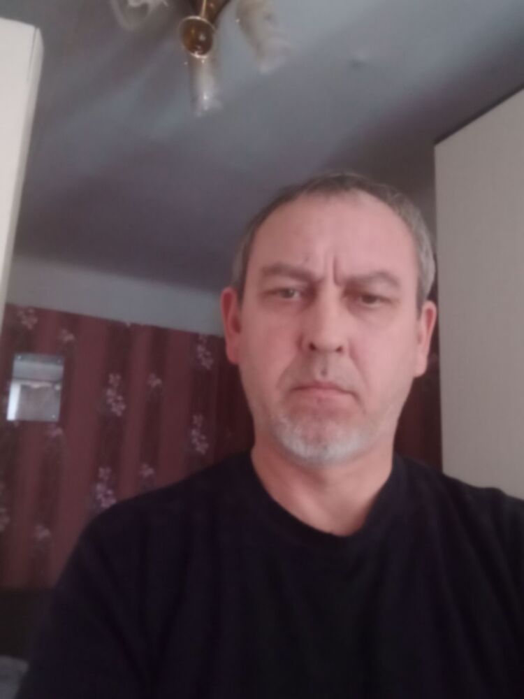  42690772  , 52 ,    