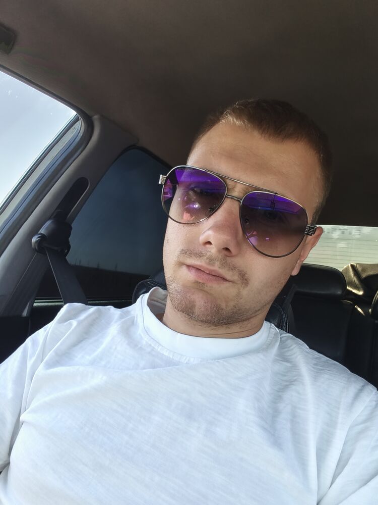  53826362  Vladislav, 24 ,    