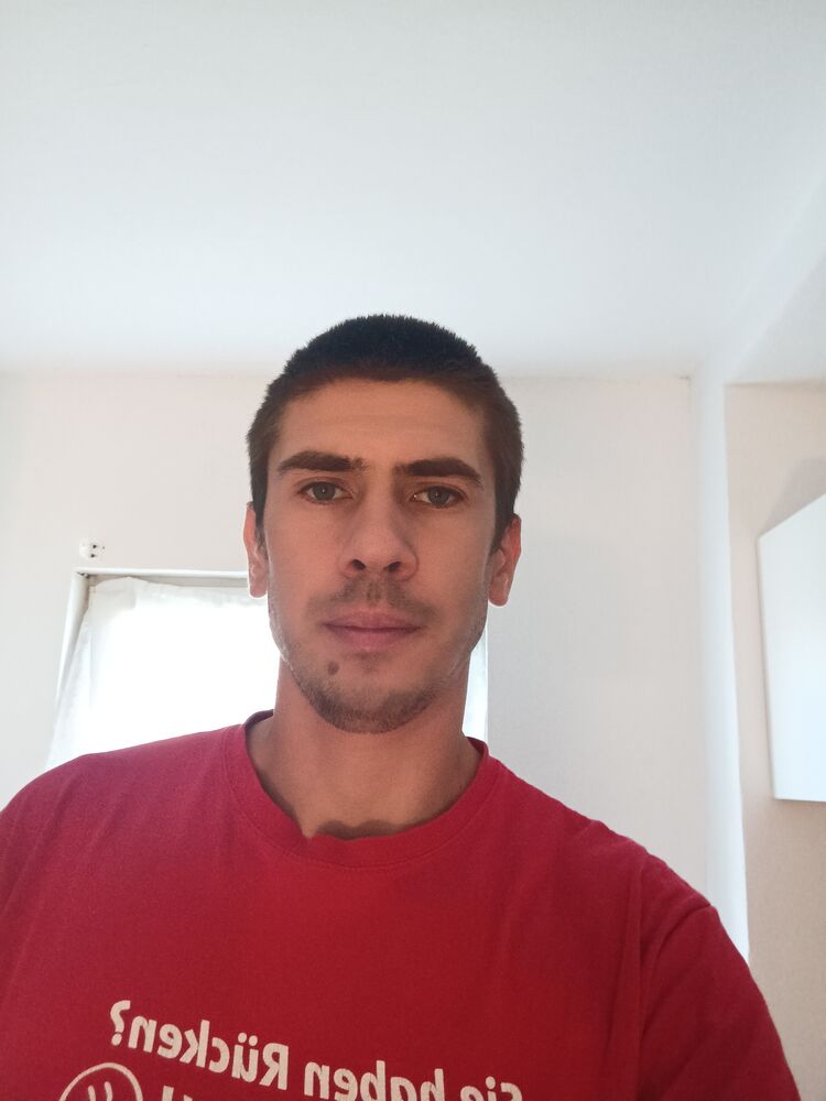  Regensburg,   Vladimir, 39 ,   c , 