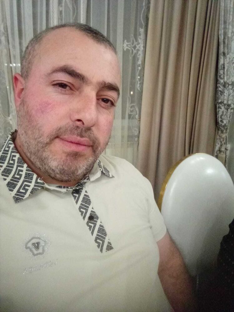  52963802  Arman, 50 ,    