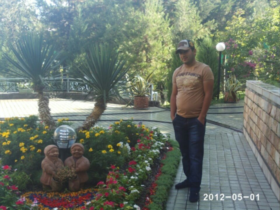 ,   Bexruz, 36 ,     , c , 