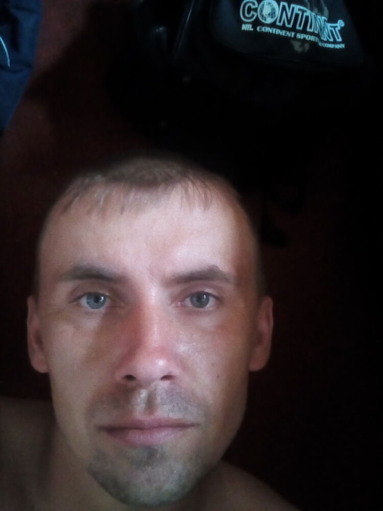  9854282  , 42 ,    