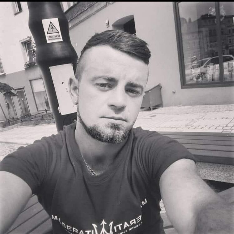  49391202  Romik, 29 ,    